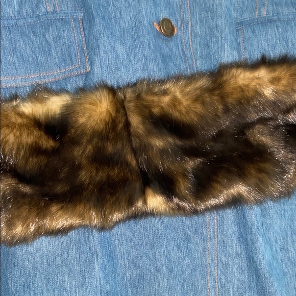 Scully Blue Jean Jacket with Brown Faux Fur Collar - Picture 5 of 8